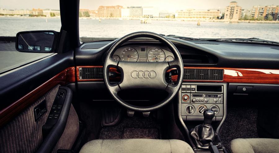 Торпедо Audi 100 2.5 TDI (C3) 1990 года  (WW) (фото 8 из 11)